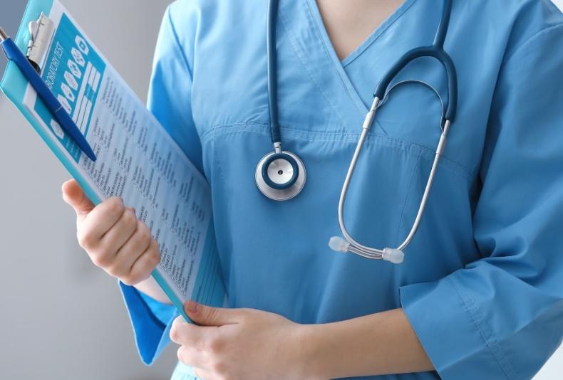 DIDESNIS IŠPLĖSTINĖS PRAKTIKOS SLAUGYTOJŲ SAVARANKIŠKUMAS – TRUMPESNIS LAUKIMO LAIKAS SKUBIOSIOS PAGALBOS SKYRIUOSE