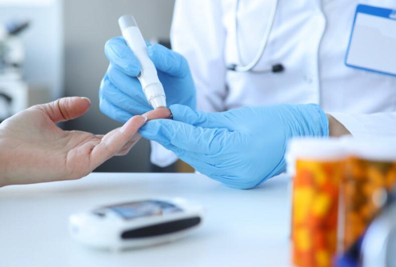 CHOLESTEROLIUI KONTROLIUOTI – DAUGIAU KOMPENSUOJAMO GYDYMO GALIMYBIŲ