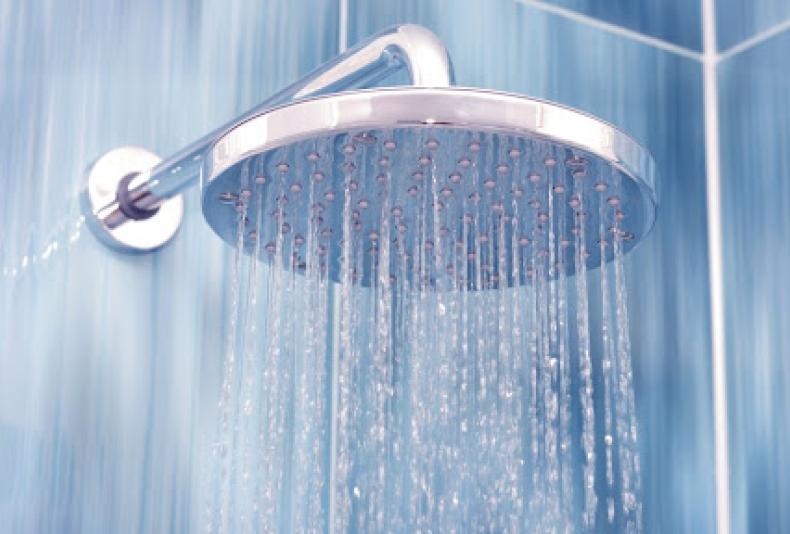 KAIP ELGTIS, KAD NAMUOSE ILGESNĮ LAIKĄ NENAUDOJAMAS VANDUO BŪTŲ SAUGUS