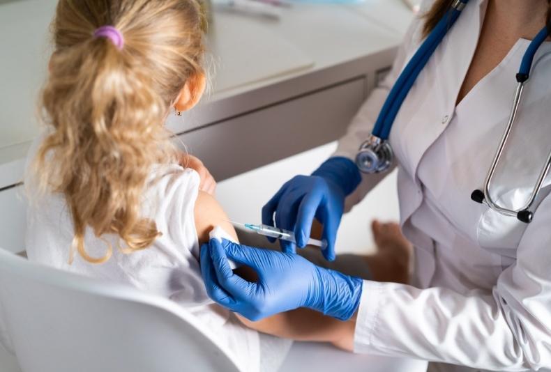 APSAUGOKIME VAIKUS NUO LIGŲ, KURIŲ GALIMA IŠVENGTI PASISKIEPIJUS